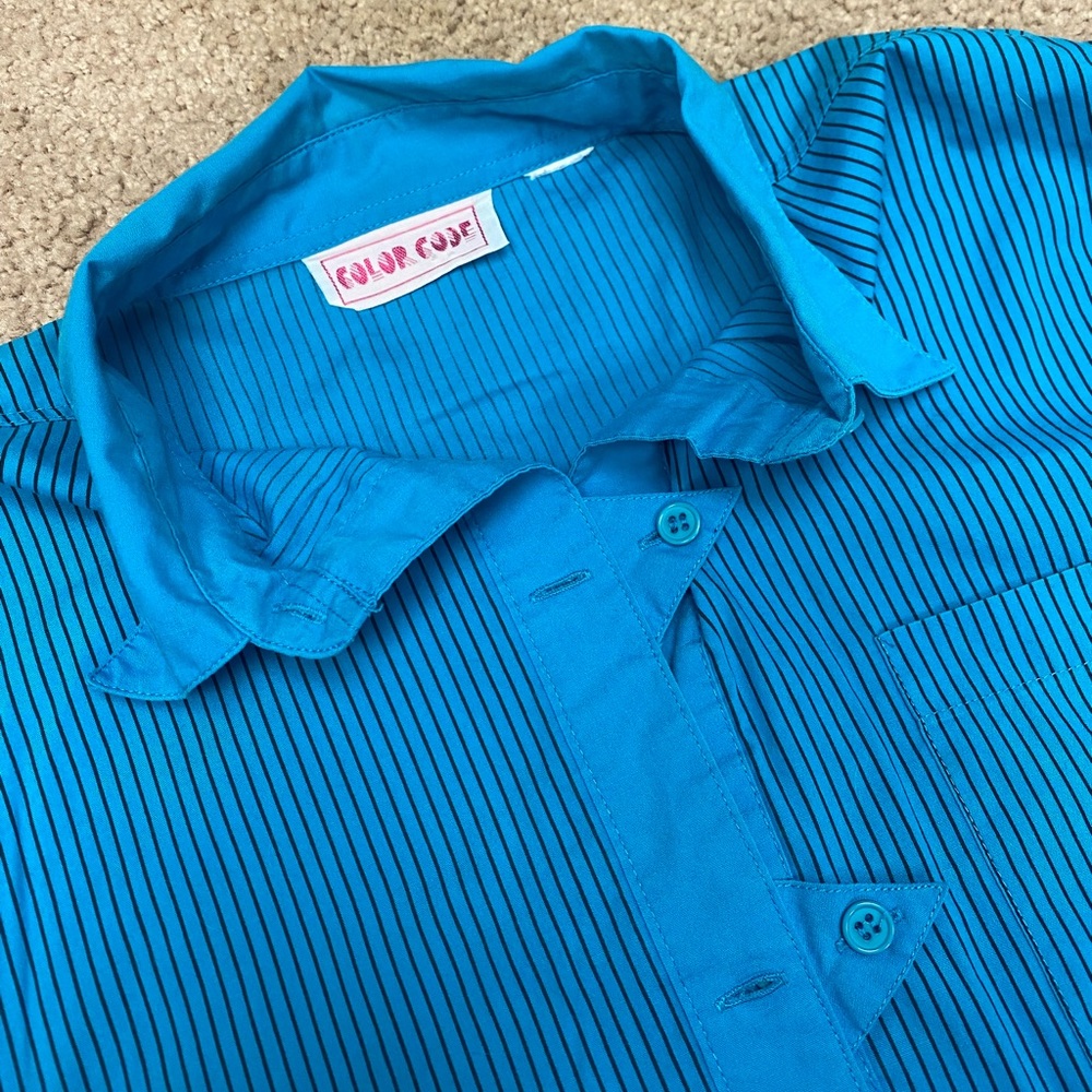 Funky Triangular-Buttonhole Blouse - image 3